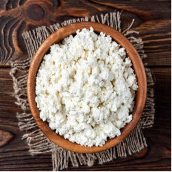 Dürfen Hunde Hüttenkäse essen?