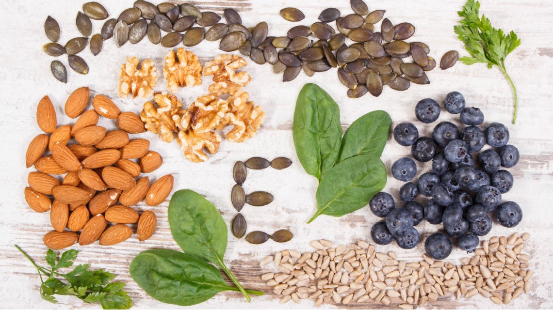 Vitamin E für Hunde: Wirkung, Vorkommen und Mangelerscheinungen